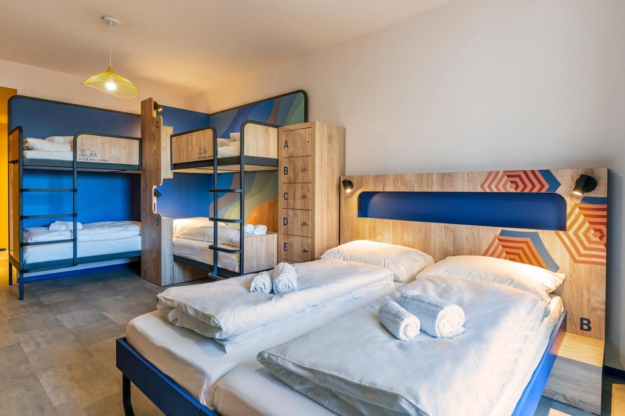 5-Bed Room,1184265709:JPEG